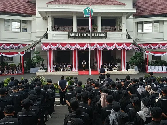 Ribuan pengawas Bawaslu mengikuti Apel Siaga jelang Pilkada Kota Malang. (Foto/M Sholeh)