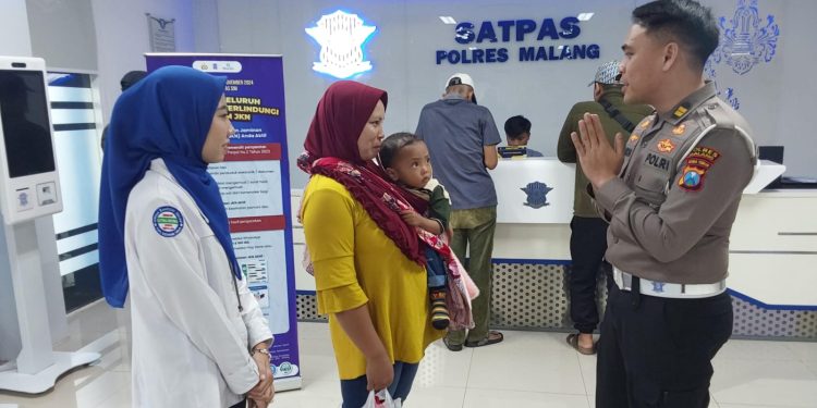 Polres Malang sosialisasikan JKN bagi pemohon SIM. Foto/dok