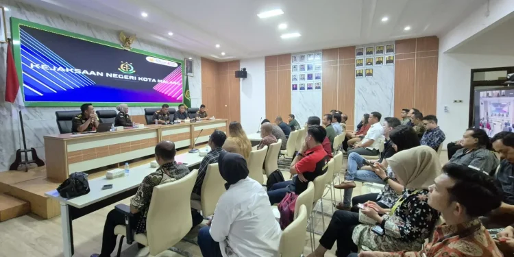 Rapat pertemuan para korban robot trading ATG di Kejari Kota Malang (M Sholeh)