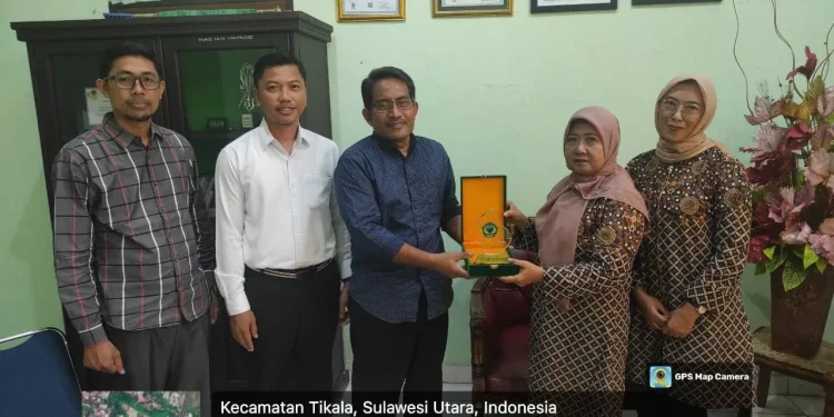 Fakultas Psikologi UM bersama IAIN Manado menggelar kuliah tamu membahas kesehatan mental di era transformasi digital. /Foto: Dok. Fakultas Psikologi UM