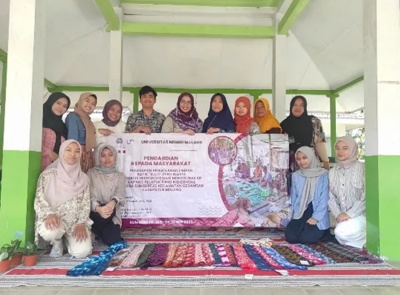 Para peneliti Prodi Bioteknologi Universitas Negeri Malang. Foto/dok UM