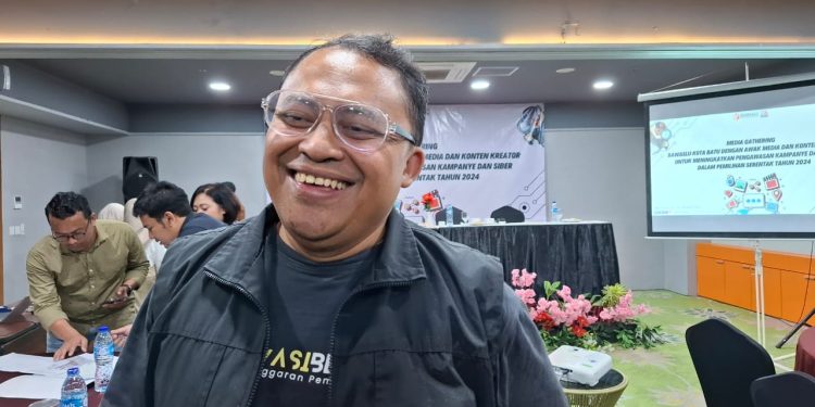 Komisioner Bawaslu Kota Batu, Yogi Eka Chalid Farobi memaparkan potensi kerawanan TPS di Kota Batu. Foto: Azmy