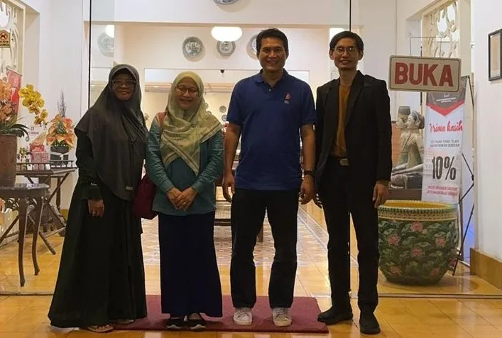 Diskusi dosen UM - Universiti Malaya untuk mengembangkan bahan ajar kreatif berbasis permainan tradisional gobak sodor. Foto / dok UM