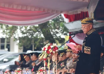 Bupati Malang, Sanusi saat membacakan amanat Inspektur Upacara. Foto: Pemkab Malang