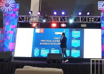 Prof. Jeroen Rijnenberg dari Belanda dihadirkan menjadi pembicara di Mbois Talk Festival Mbois IX 2024. Foto: Azmy