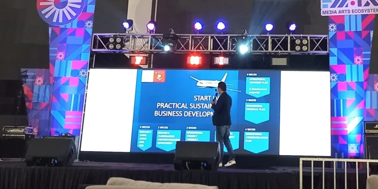 Prof. Jeroen Rijnenberg dari Belanda dihadirkan menjadi pembicara di Mbois Talk Festival Mbois IX 2024. Foto: Azmy