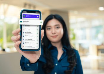 Ilustrasi top up GoPay yang kini bisa lewat kartu debit VISA dan Mastercard. (Foto/dok.)