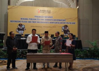 Gus Han dan Gus Lukman deklarasi anti politik uang di Pilkada 2024. Foto/Herly