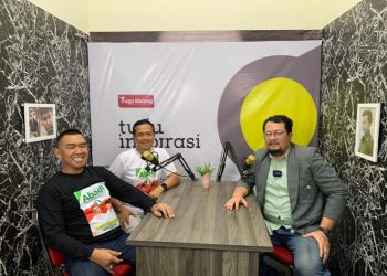 Calon Wali Kota dan Wakil Wali Kota Malang Moch Anton dan Dimyati Ayatulloh saat mengisi podcast Tugu Inspirasi. (Foto/M Sholeh)
