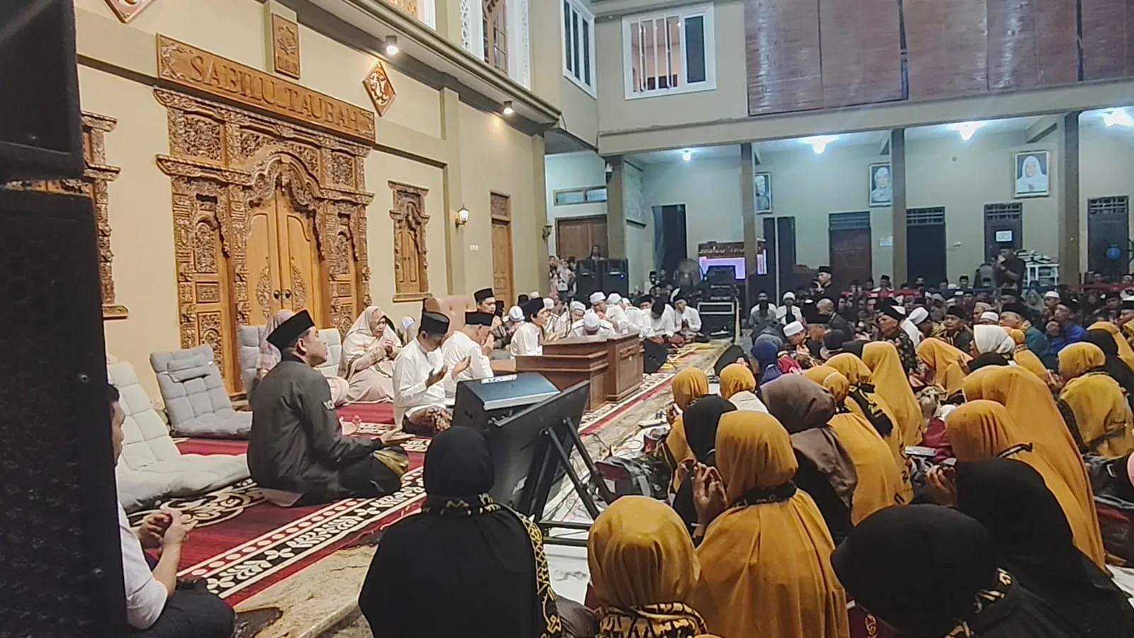 Pengajian Gus Iqdam.