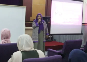 Dekan Psikologi UIN Malang pada sambutan seminar autism