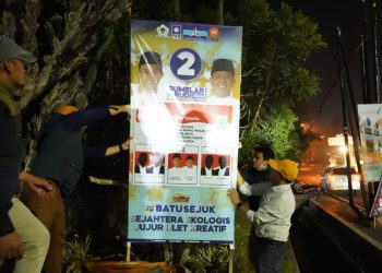 KPU Kota Batu copoti alat peraga kampanye