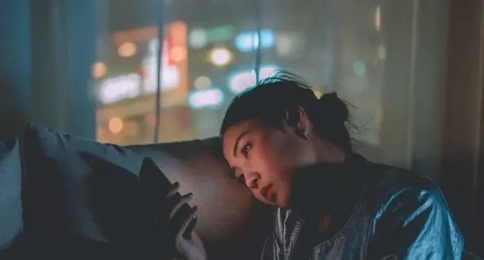 kesehatan mental akibat fomo