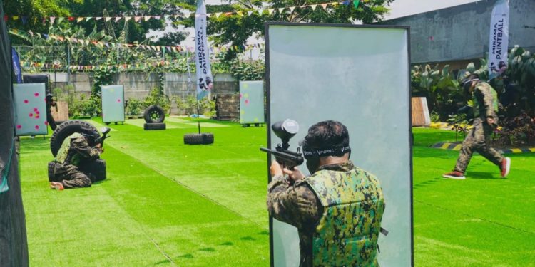 Rekomendasi tempat bermain paintball di Malang Raya yang membuat aktivitas liburan menjadi lebih asyik dan seru. /Foto: Paintball Grand Mercure Malang Mirama.