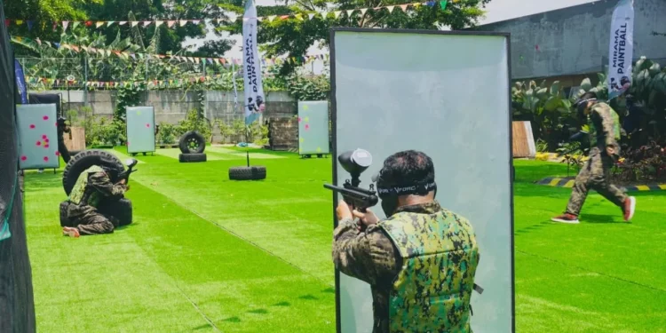 Rekomendasi tempat bermain paintball di Malang Raya yang membuat aktivitas liburan menjadi lebih asyik dan seru. /Foto: Paintball Grand Mercure Malang Mirama.