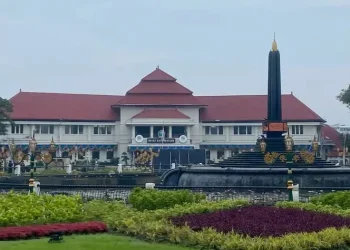 Ilustrasi tumbuhan berbunga di Alun-Alun Tugu Kota Malang. Foto/Pinterest