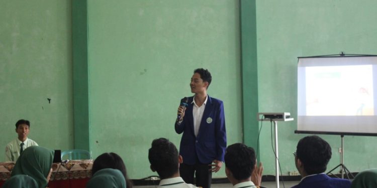 Fakultas Psikologi UM gelar sosialisasi pencegahan pernikahan dini bagi remaja di Kabupaten Blitar./Foto: Dok. Fakultas Psikologi UM.