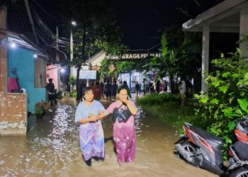 Kondisi banjir yang melanda Perumahan Prima Ragil Permai Kelurahan Kedungkandang. (Foto/dok. warga)