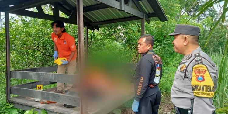 Mayat perempuan ditemukan di sebuah gubuk di Desa Jenggolo, Kecamatan Kepanjen. Foto: Polres Malang