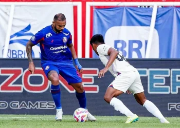 Arema FC berhasil mengalahkan Persita Tangerang dengan skor telak 3-0 dalam laga pekan ke-12 BRI Liga 1 2024/2025 di Stadion Soepriadi, Kota Blitar pada Selasa (3/12/2024) sore kemarin. /Foto:Instagram @aremafcofficial.