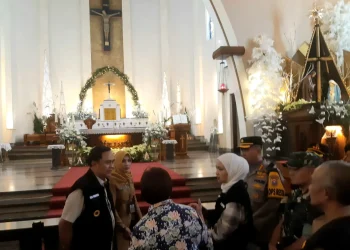 Pj Wali Kota Malang, Iwan Kurniawan bersama Forkopimda Kota Malang meninjau Gereja Katedral Paroki Santa Perawan Maria Jalan Ijen. (Foto/M Sholeh)