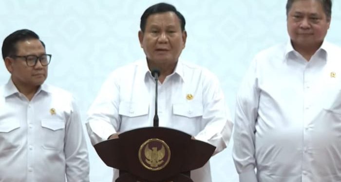 Presiden Prabowo mengumumkan kenaikan upah minimum nasional sebesar 6,5 persen pada tahun 2025. /Foto: Tangkapan layar Kanal YouTube Sekretariat Presiden.