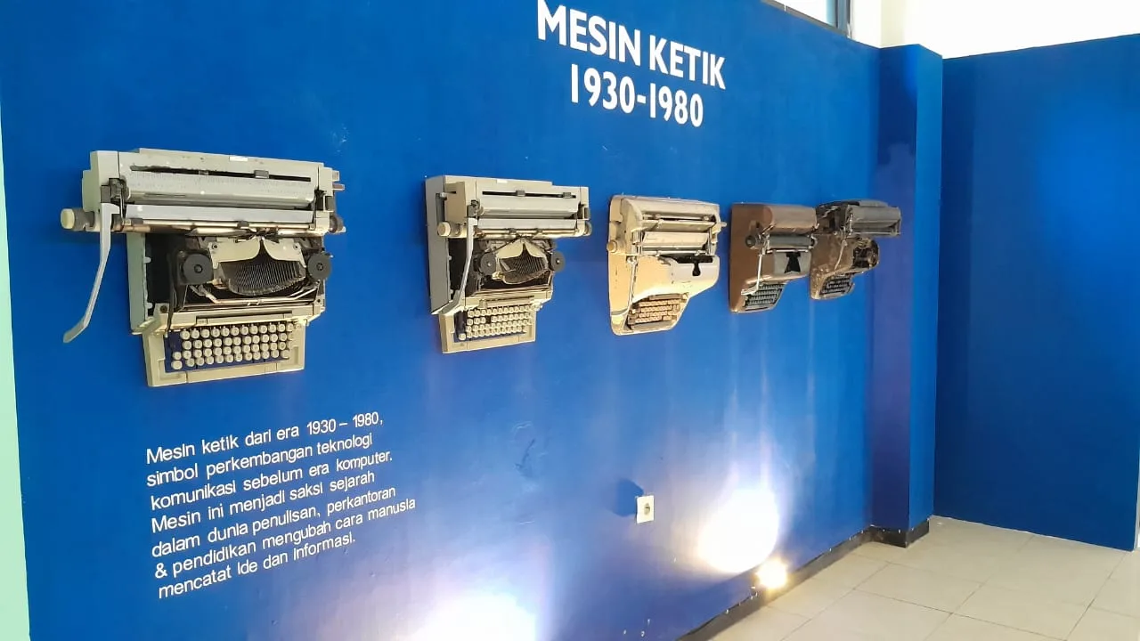 Koleksi mesin ketik