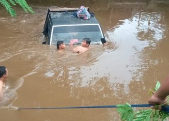 Masuk sungai