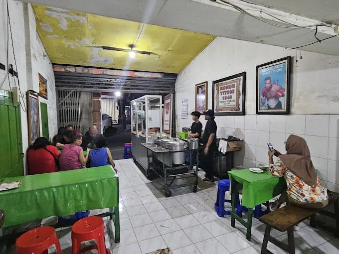 Warung Angsle dan Ronde