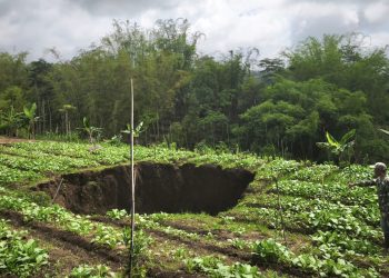 Tambang batu ilegal di Kota Batu