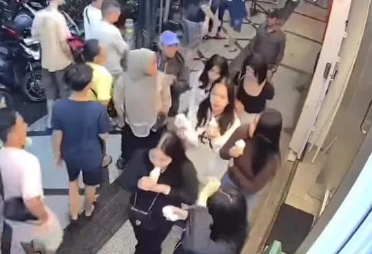 Komplotan copet