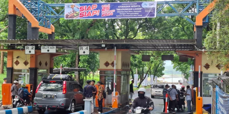jalan pintas Malang-Blitar.