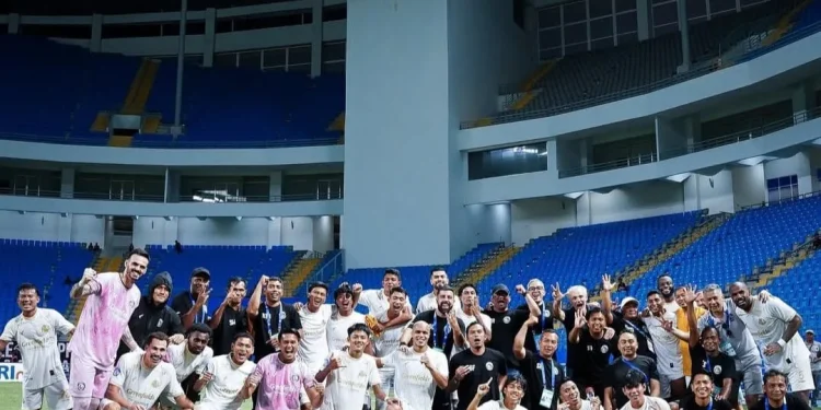 Kiprah Arema FC sepanjang tahun 2024 dari nyaris degradasi hingga kembali juara Piala Presiden./Foto: Instagram @aremafcofficial.