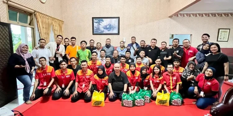 Karyawan disabilitas di Alfamart. Foto/dok for TM
