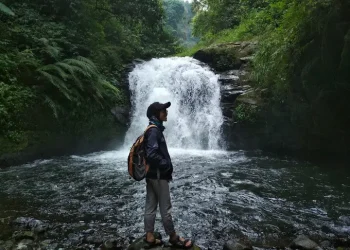 Coban Cinde destinasi wisata air terjun tersembunyi yang ada di Kabupaten Malang. /Foto: Google Review Coban Cinde/Yn Azizah.