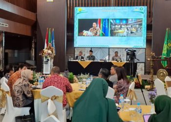 Wamen Dikbud Prof. Fauzan saat berpidato di hadapan para anggota AIPNEMA. Foto: Azmy