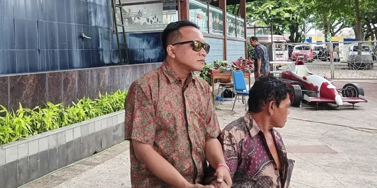 Pijat gratis untuk pengunjung Taman Rekrrasi Sengkaling. Foto: Aisyah Nawangsari Putri