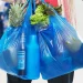 Kantong plastik belanja di minimarket./Foto:pinterest.mediakonsumen.com.