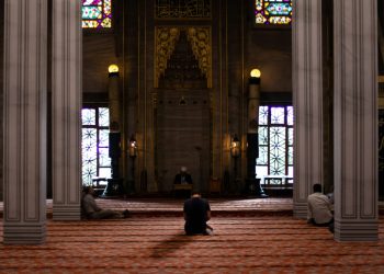 Amalan saat Isra Miraj yang jatuh pada 27 Rajab./Foto: Unsplah.com/David Monje.