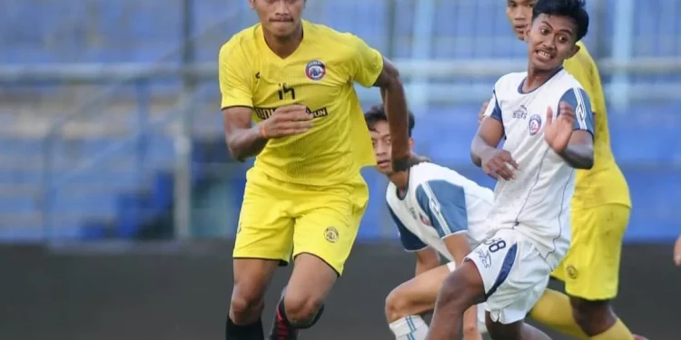 Jayus Hariono resmi meninggalkan Arema FC menuju PSS Sleman dengan status pinjaman di jendela transfer paruh musim BRI Liga 1 2024/2025. /Foto: Instagram @jayushariono.