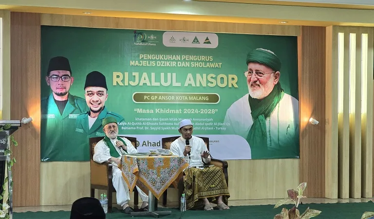 Kegiatan khataman dan ijazah Munajah Annuroqoniyah bersama Syeikh Prof. Dr. Muhammad Fadhil Al Jilani dari Turki./Foto: Dok. PC GP Ansor Kota Malang for Tugumalang.id.