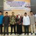 Wakil Rektor I UNKAFA Gresik, Mohammad Makinuddin (paling kanan) menghadiri ujian promosi doktor mahasiswa S3 Ekonomi Syariah Pascasarjana UIN Malang, Nina Dwi Setyaningsih. /Foto: Dok. Pribadi for Tugumalang.id