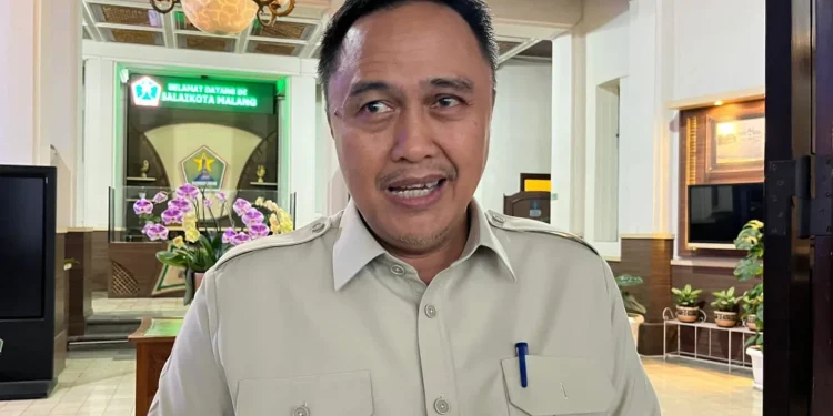Pj Wali Kota Malang, Iwan Kurniawan. (Foto/M Sholeh)