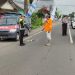Mobil seruduk pemotor
