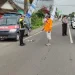 Mobil seruduk pemotor