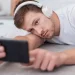 Tiktok-isasi Dunia: Bagaimana Video Singkat Mengubah Cara Kita Mengonsumsi Informasi