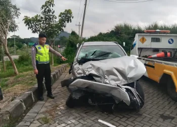 kecelakaan di jalan tol