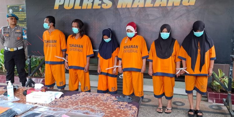 Para tersangka Warung Kopi Cetol