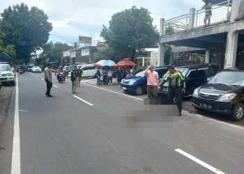 terserempet truk tewas.