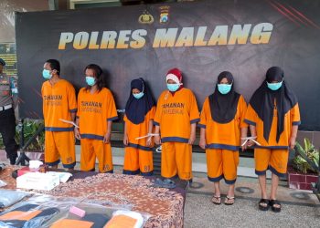 Enam pemilik Warung Kopi Cetol ditetapkan sebagai tersangka. Foto: Aisyah Nawangsari Putri